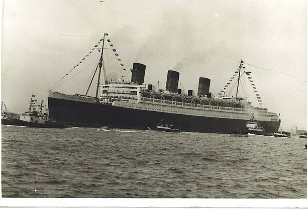 queen mary at sea