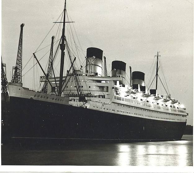 queen mary berthed