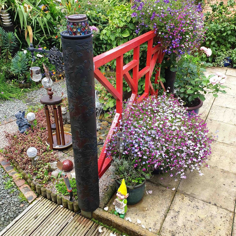 JAPANESE STYLE FENCE PANEL PAINTED RED