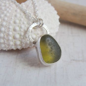 Mid Green Seaham Sea Glass Pebble Pendant Necklace in Sterling Silver