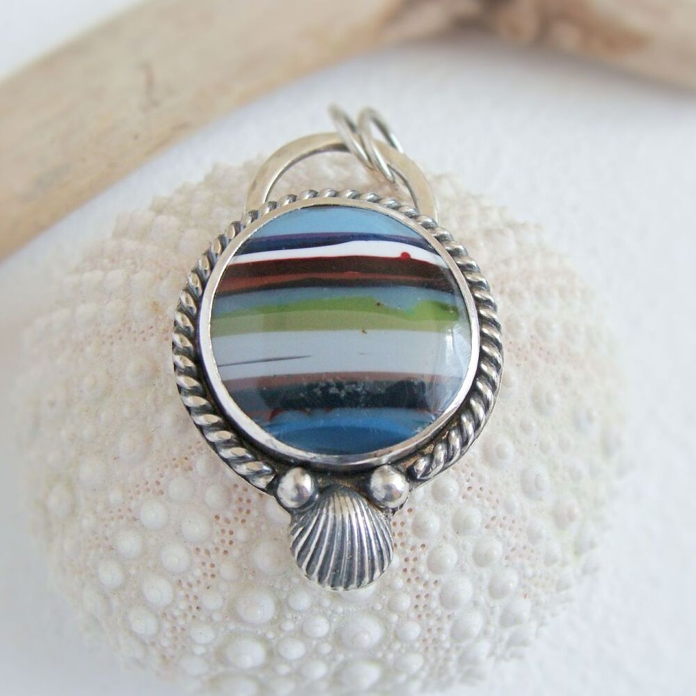 Sterling Silver Round Surfite Pendant with Fine Silver Clam Shell Detail