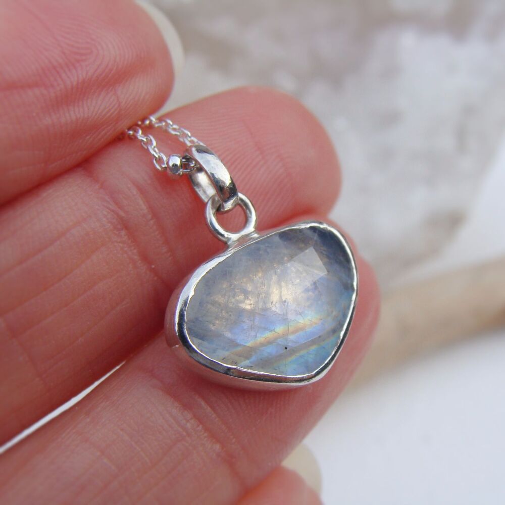 Sterling Silver Winter Star Faceted Moonstone Pendant Necklace Specimen 1