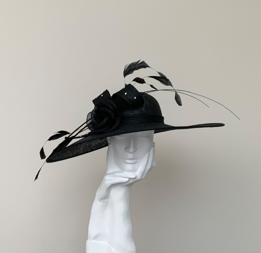 Black Very Large Saucer Hatinator Hat