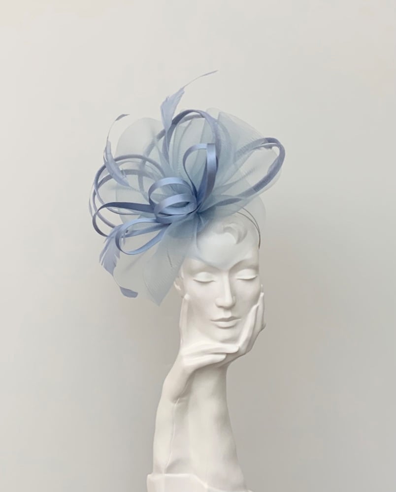 Periwinkle Blue (Lilac Blue) Crin Cloud Fascinator