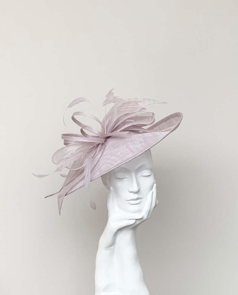 Palest Lilac Bow Hatinator
