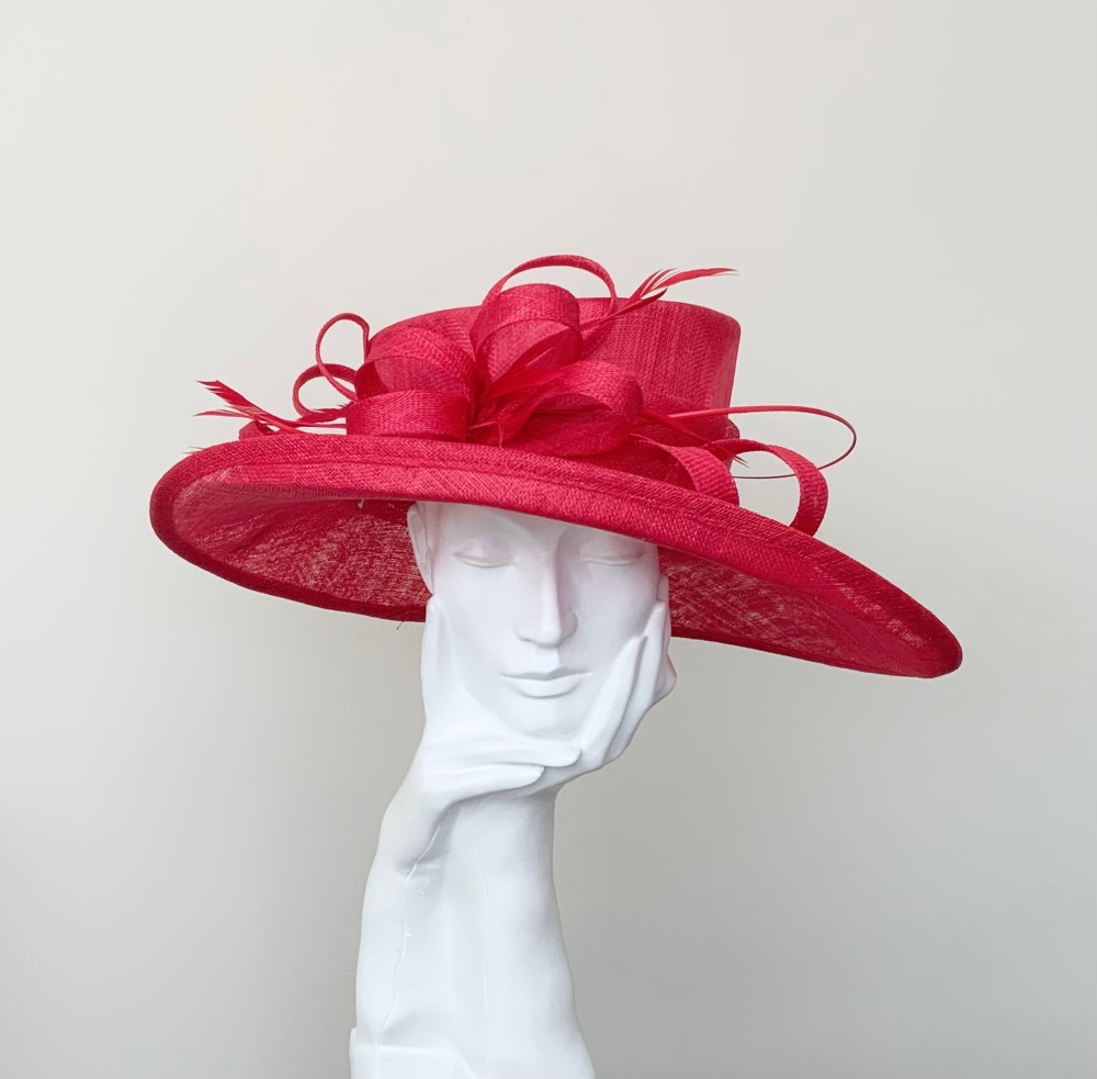 DAMAGED BUT WEARABLE. NO RETURN - Red Wedding Occasion Hat