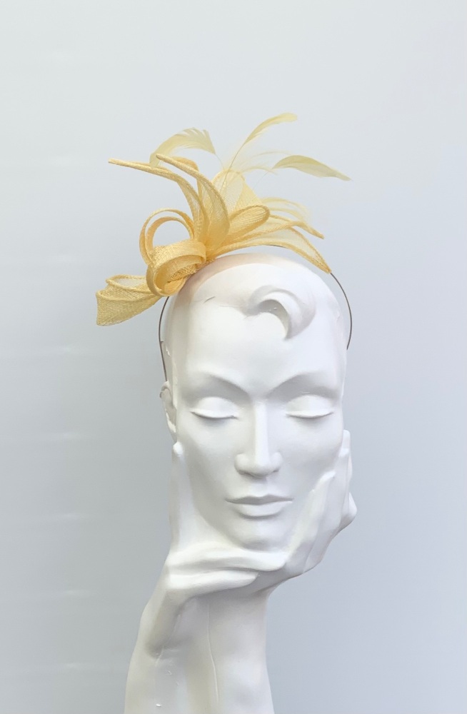 Yellow Lily Small Fascinator