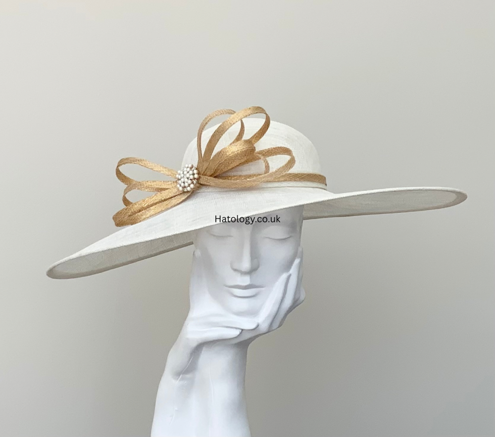 Cream and Sparkly Bow Very Large Hatinator Hat
