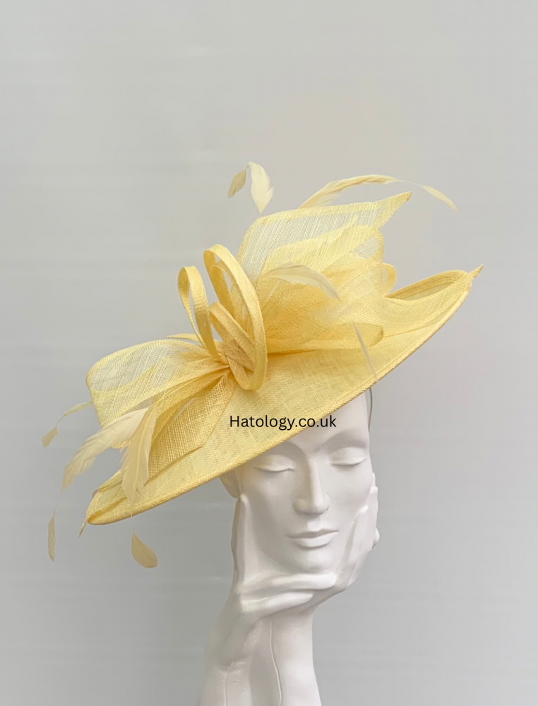 Light Yellow Bow Hatinator