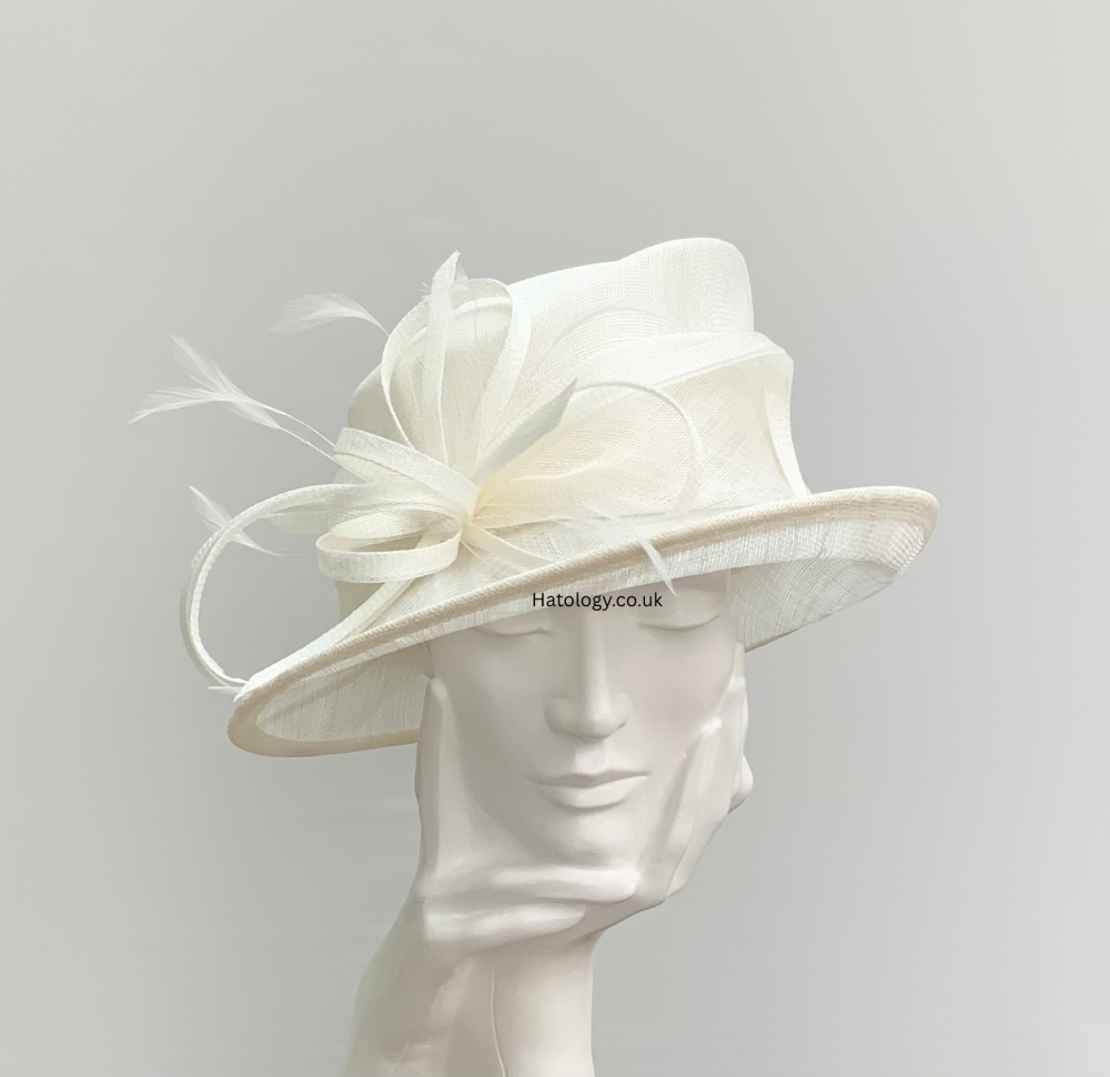 Pale Cream Short Brim Wedding Occasion Hat