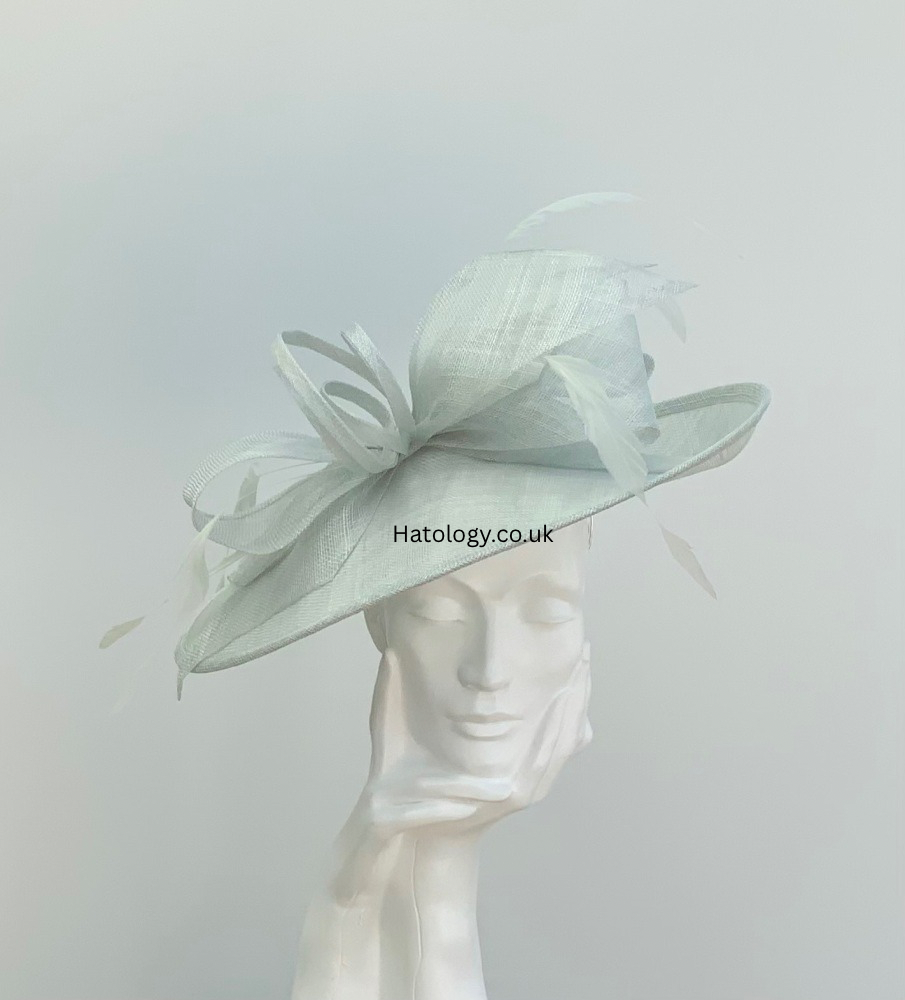 Peppermint Green Bow Hatinator