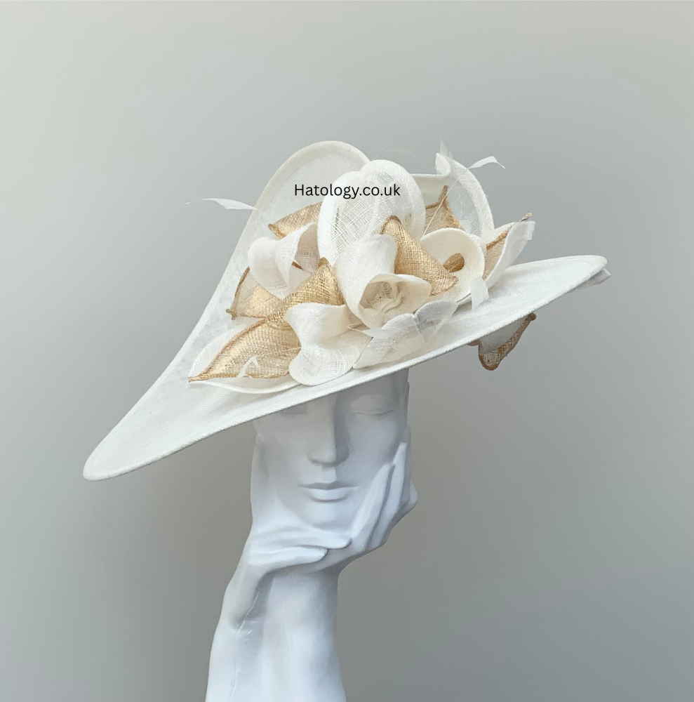 Pale Cream and Gold Very Large Hatinator Hat