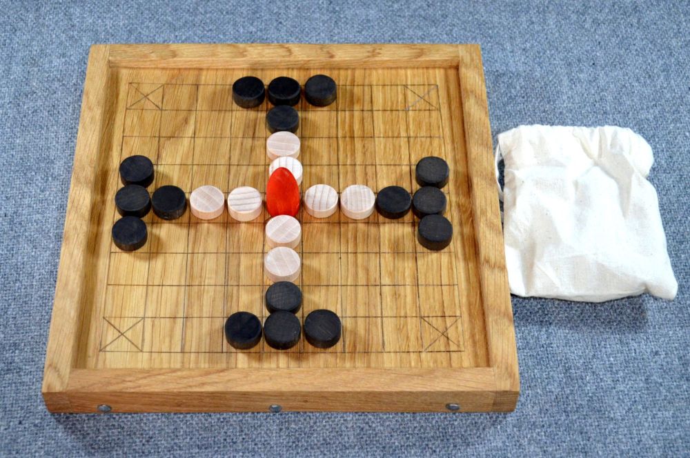 Tafl, small oak board with border, 9 x 9 squares