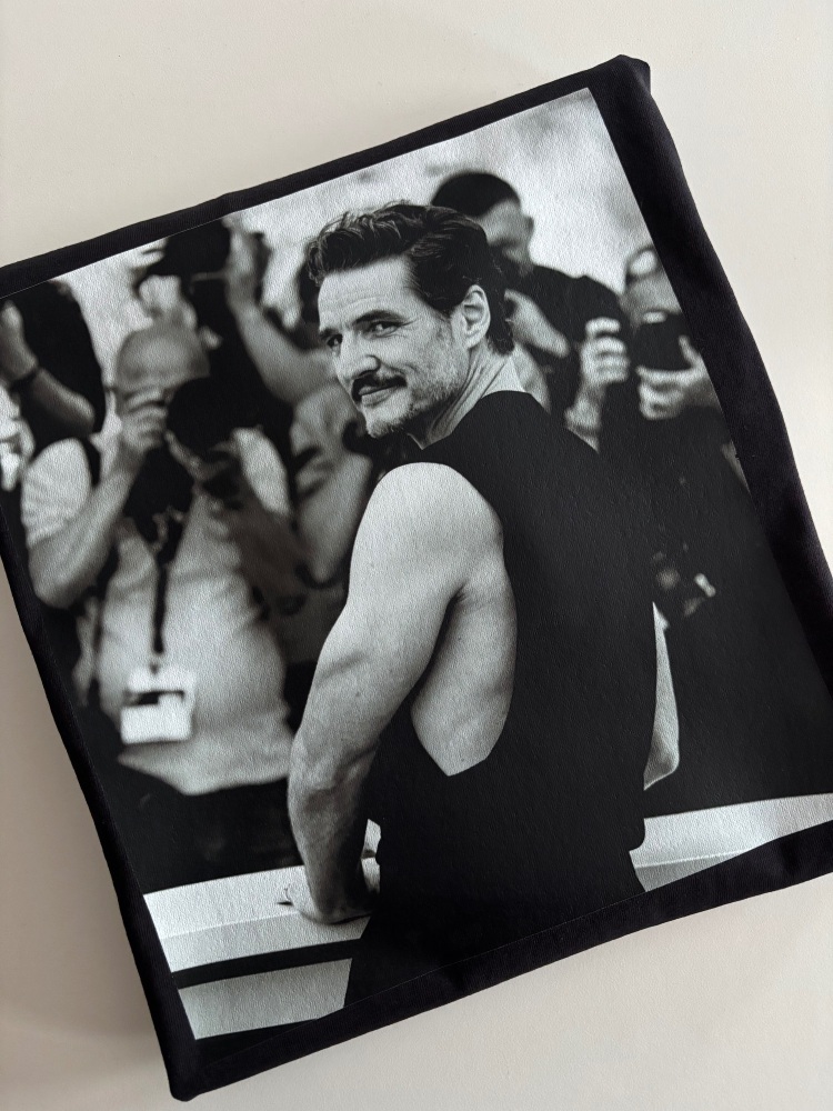 Pedro Pascal T-shirt