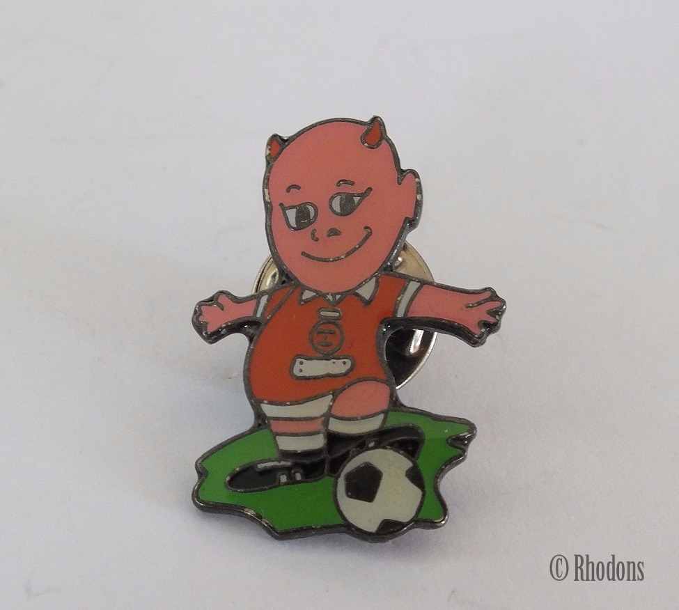 Red Devil Football Supporters Club Lapel Pin Back Badge
