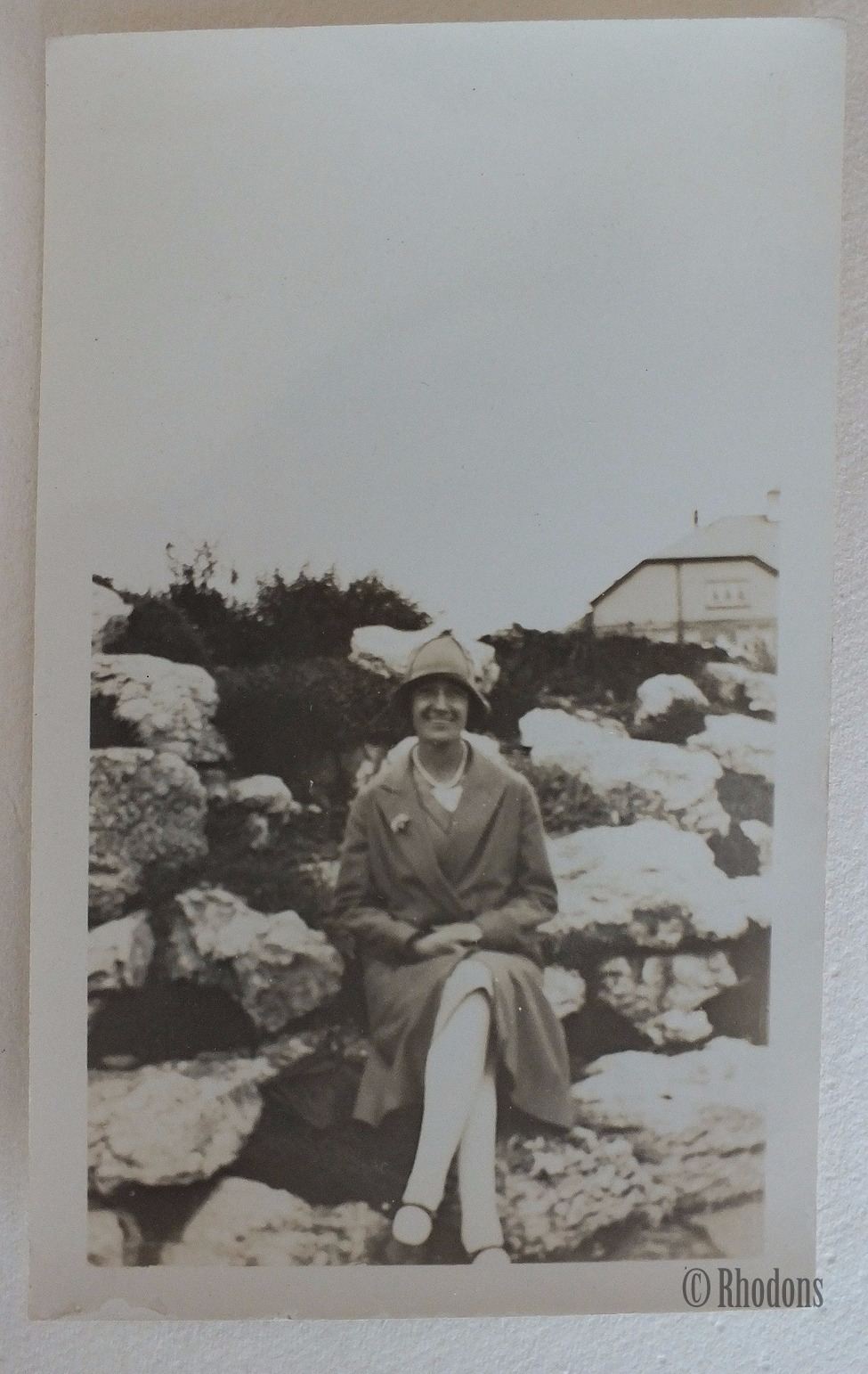 Seated Lady With Cloche Hat - Circa 1920/30s