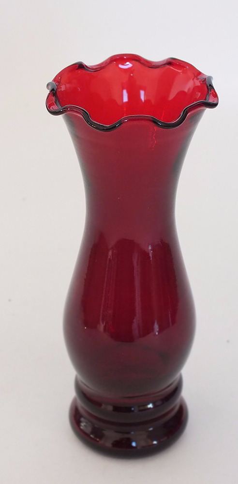 Anchor Hocking Ruby Glass Vase / Posy Vase, 5.75"