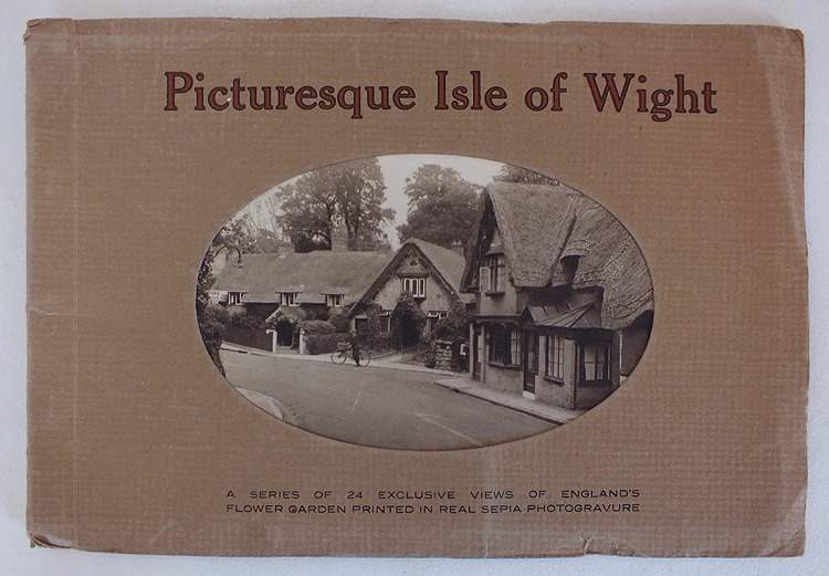 Picturesque Isle Of Wight, 24 Sepia Photo Views, Circa 1930s 