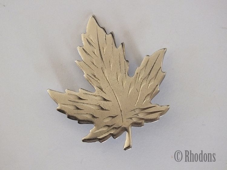 Silver Canadian Maple Leaf Brooch
