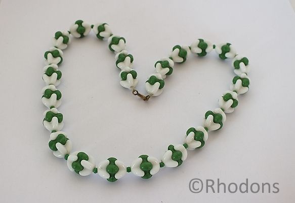 Green & White Glass Bead Necklace, Circa 1950s