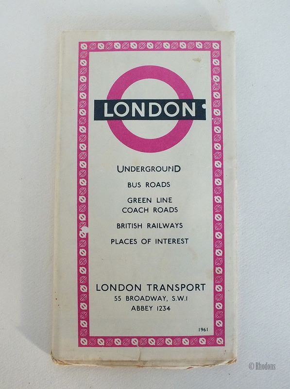 London Transport Visitors Guide To London Underground, Bus Roads, Green Line Coach Roads, British Railways, Places of Interest, 1961, 1060/2512M/