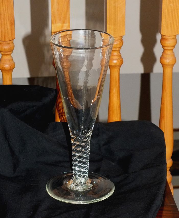 Pint Ale Glass With Wrythen Stem - Early 1900s