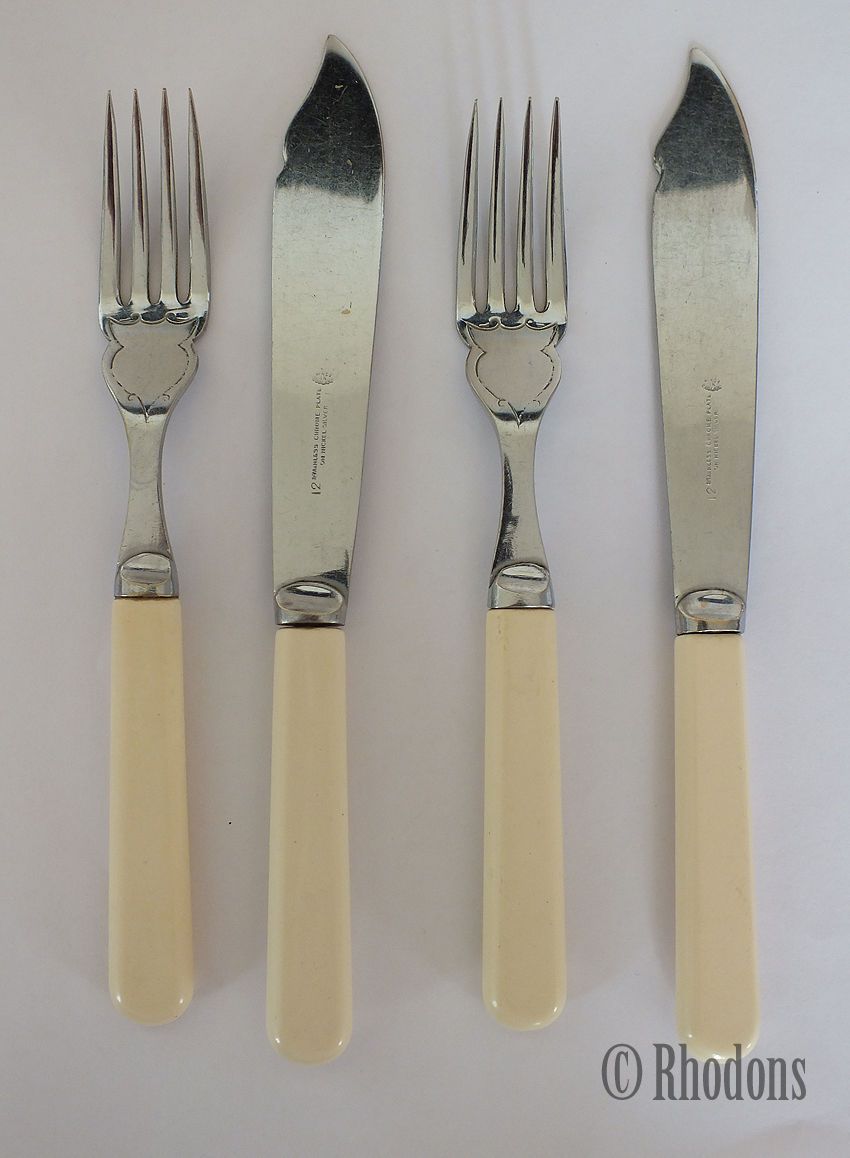 Vintage Fish Knives & Forks x2