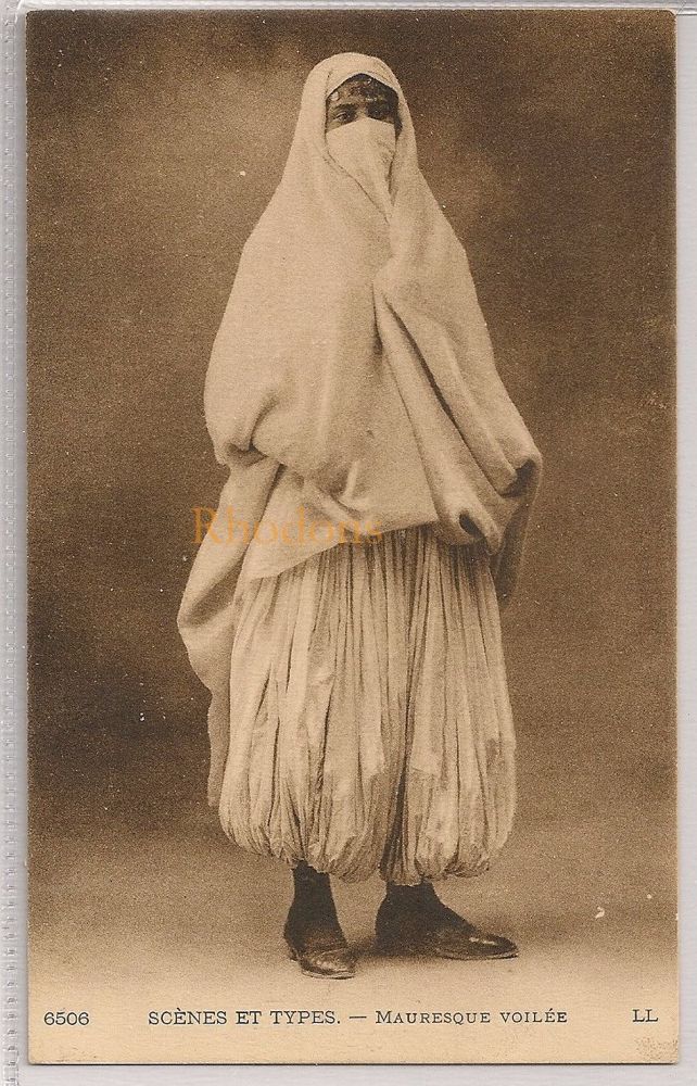 Algeria: Algerian Woman In Costume, Scénes et Types - Mauresque Voilée. Early 1900s Postcard