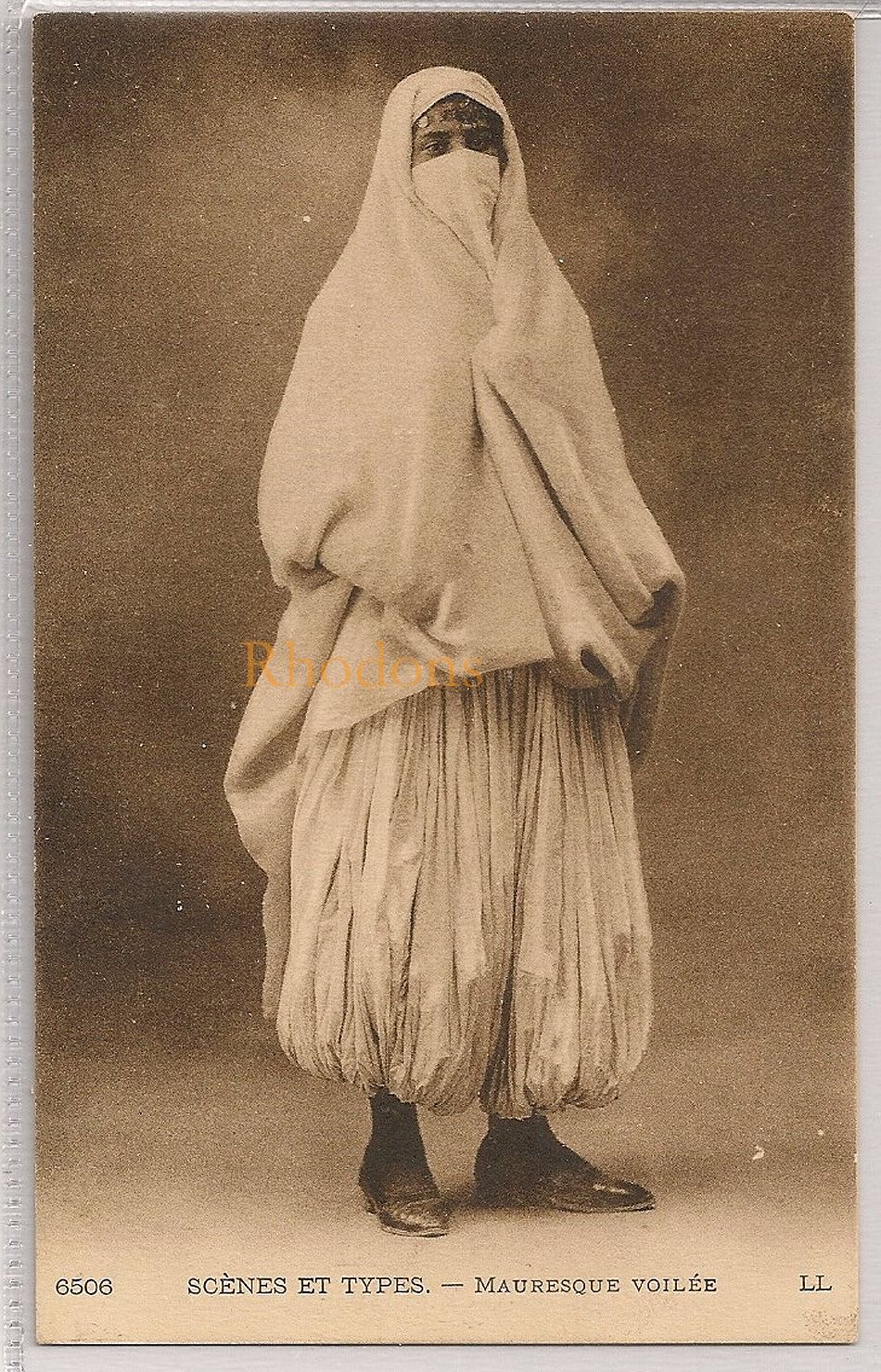 Algeria: Algerian Woman In Costume, Scénes et Types - Mauresque Voilée. Ear