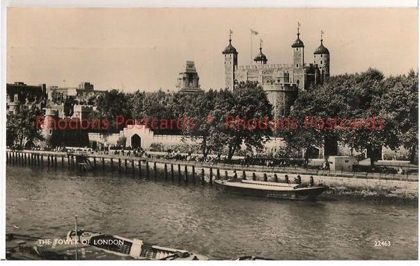 London: The Tower Of London. 1950s Real Photo Postcard