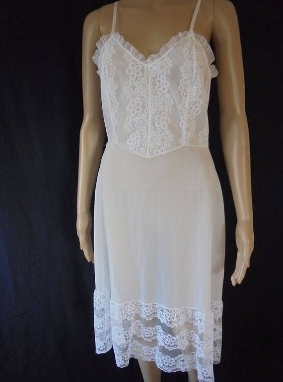 Mytoni White Nylon And Lace Petticoat. Circa 1950s, 1960s