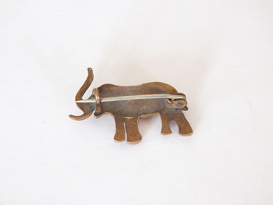 Gilt Metal Elephant Pin Back Brooch