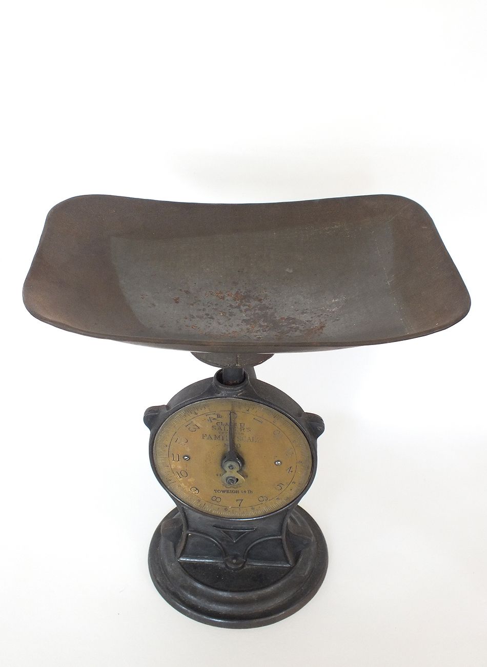 Salters Family Kitchen Weighing Scales, Cast Iron & Brass. Circa 1930s