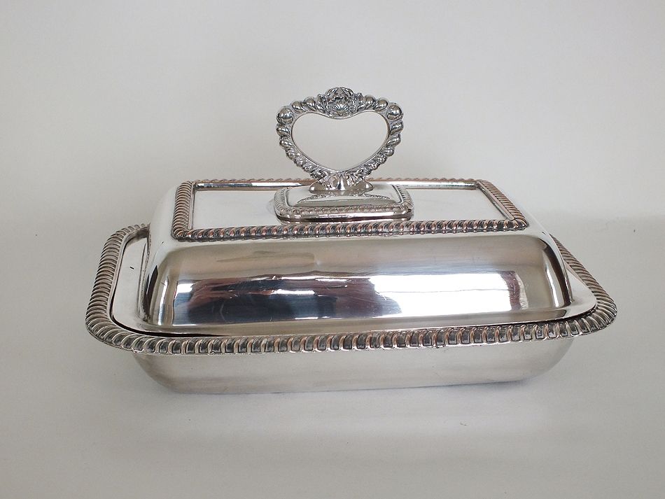 Entree Dish / Covered Tureen - Antique Silverplate On Copper