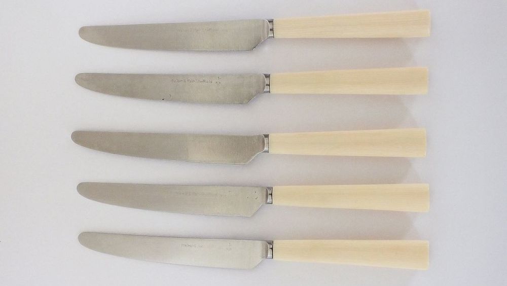 Walker & Hall Cutlery, PRIDE Pattern Dessert Knives, 7 1/2
