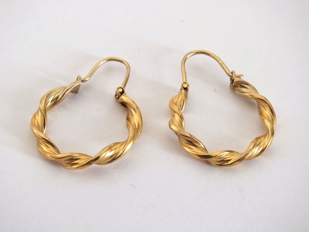 Unoaerre Rope Twist Hoop Earrings For Pierced Ears-0.375 / 9ct  Gold