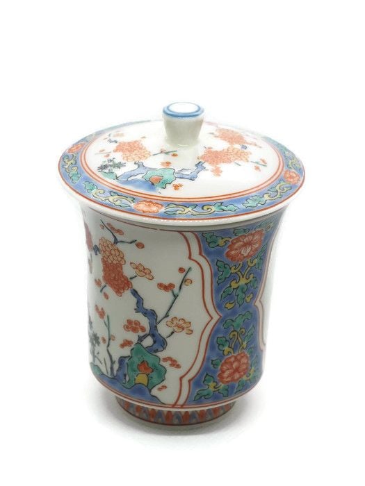 Oriental Pot With Lid