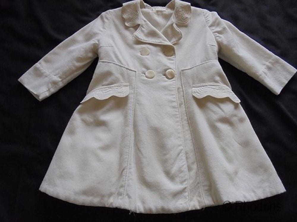 Vintage Childs Coat by Patricia Anne, Beauchamp Place, London. Circa 1940/50s 