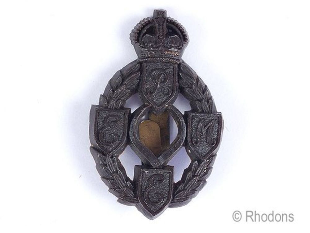WWII War Economy Plastic REME Cap Badge
