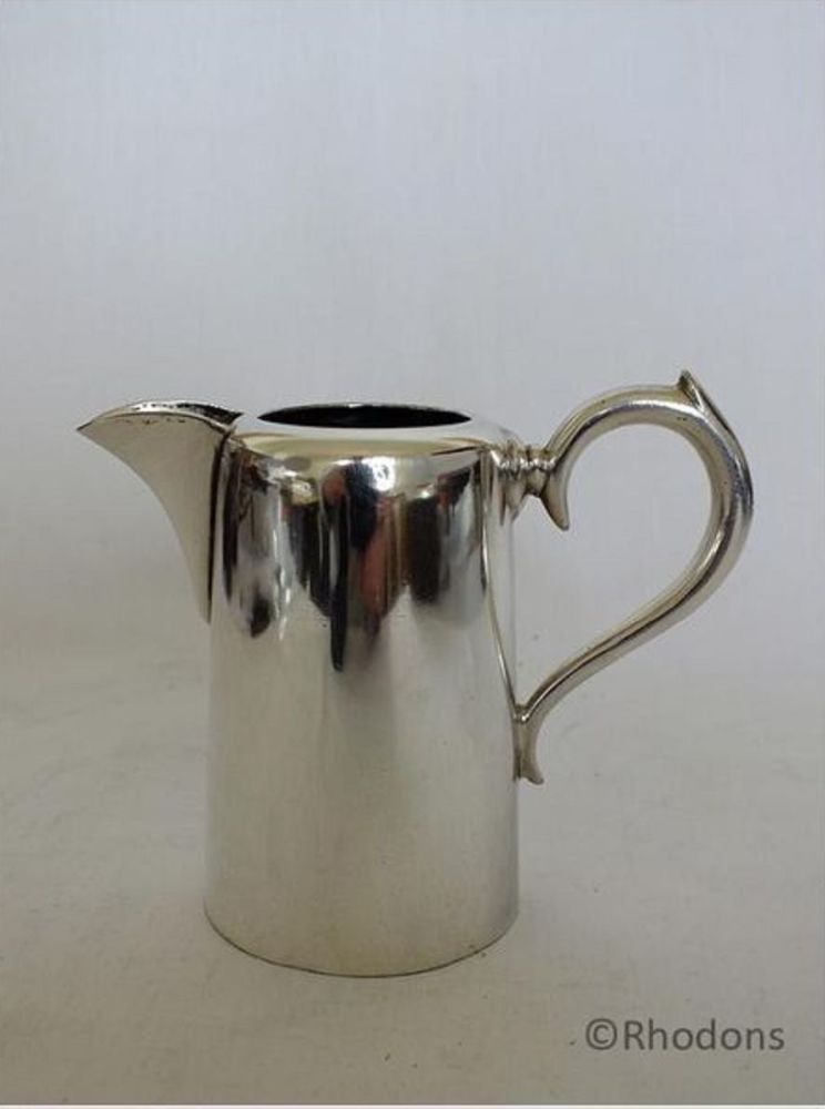 Walker and Hall Hotelware, Silver Plated Creamer