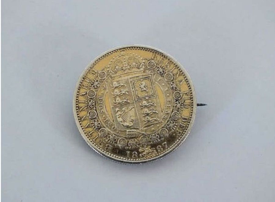 Queen Victoria 1887 Silver Gilt Golden Jubilee Half Crown Coin Brooch