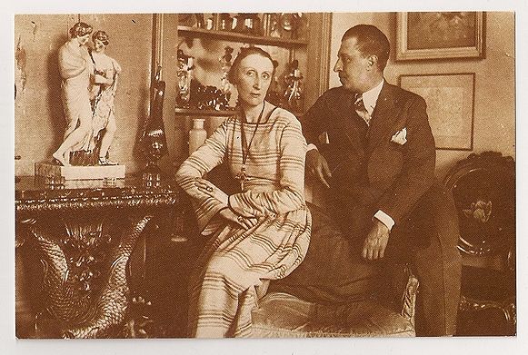 Edith and Osbert Sitwell. Nostalgia Reproduction Postcard