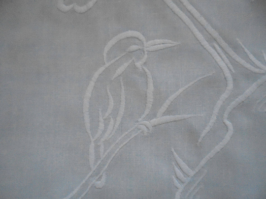 Victorian Linen Tea Tablecloth. Embroidered Whitework Birds Decorations