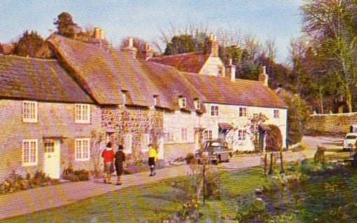 Isle of Wight, Winkle Street, Calbourne  Colour Postcard