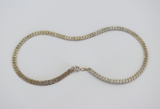Flat Link Costume Necklace-Silvertone White Metal-17.25" Length
