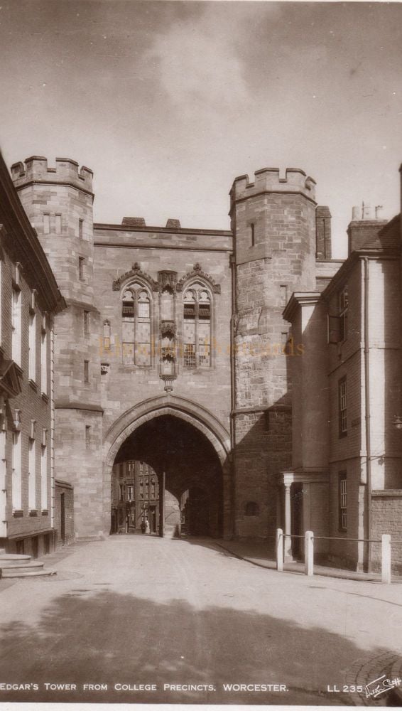 Edgars Tower From College Precincts, Worcester - R P Postcard