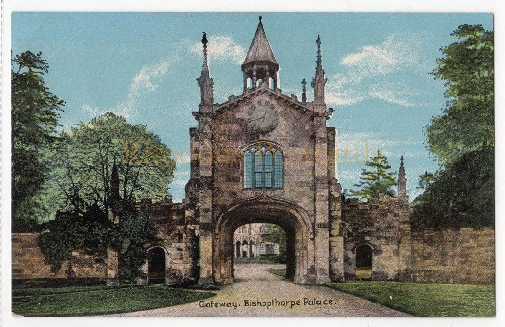The Gateway, Bishopsthorpe Palace, York - Early 1900s Postcard