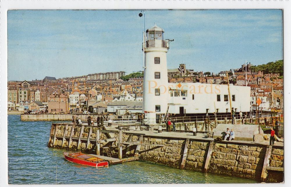 Scarborough Lighthouse-1960s D H Greaves Postcard