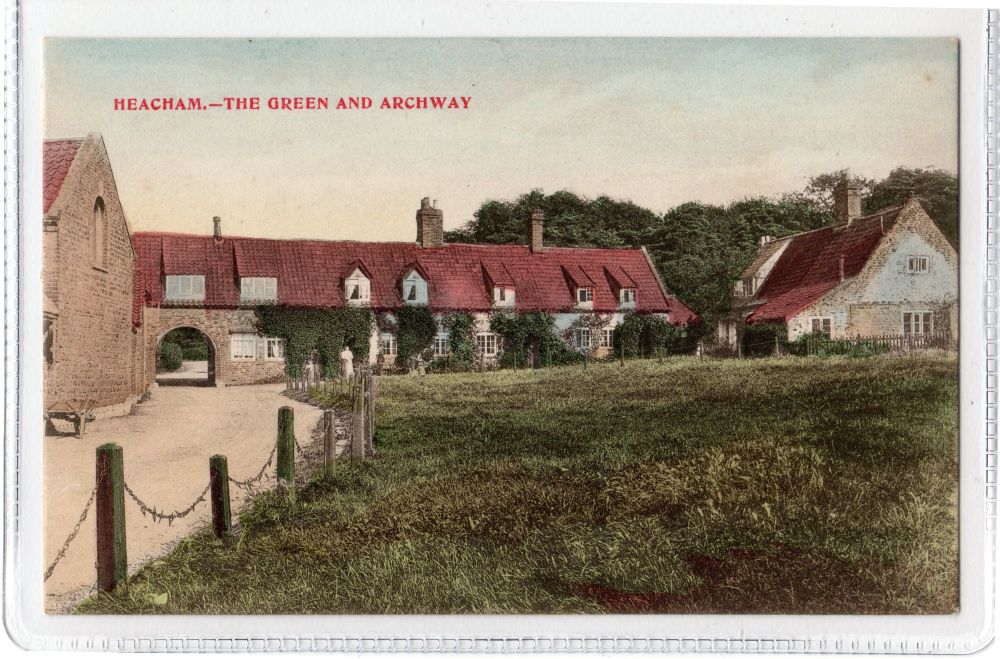 Heacham, Norfolk-The Green and Archway-Early 1900s Postcard