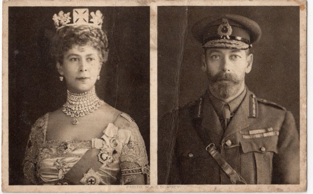 King George V & Queen Mary Christmas 1914 Postcard-Army Version